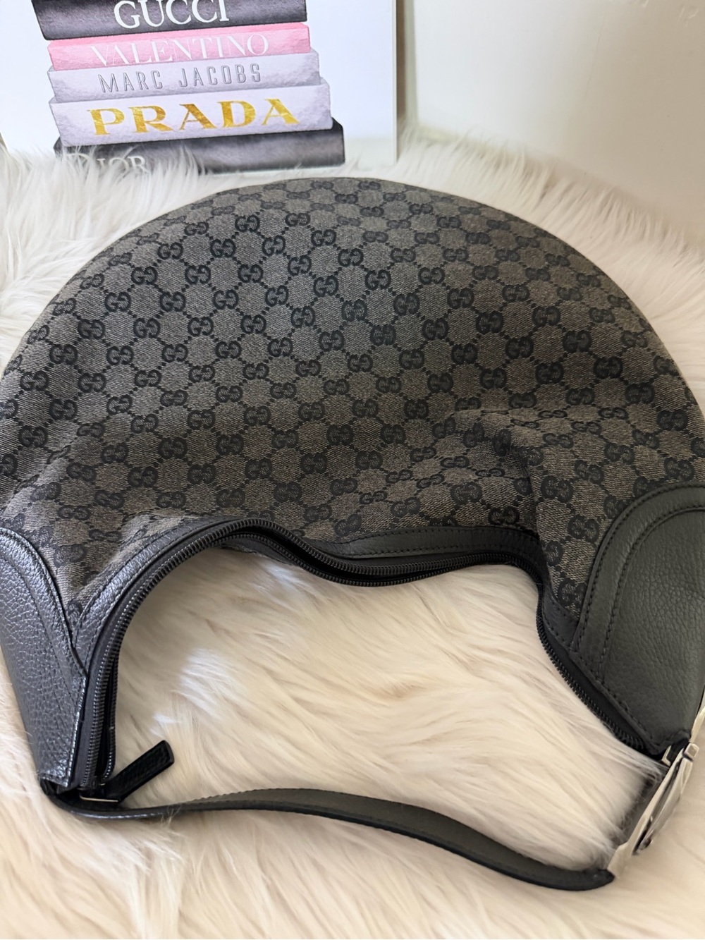 Gucci Black GG Monogram Canvas leather Hobo Bag. - Picture 10 of 16